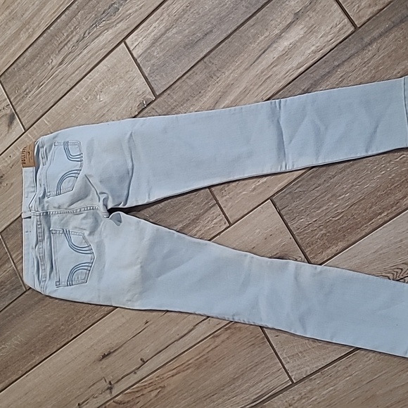 Hollister Jeans 0 - Picture 5 of 6